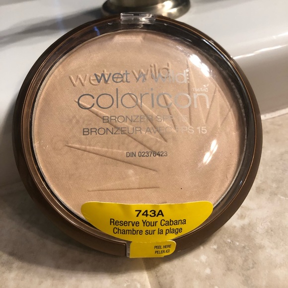 wet n wild Other - 5/$25 BUNDLE Wet n Wild Color icon Bronzer